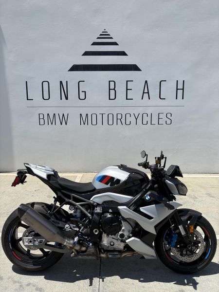 2026 BMW M 1000 R