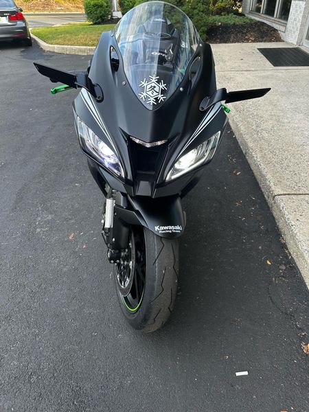 2018 Kawasaki Ninja ZX-10RR BaseImage 3