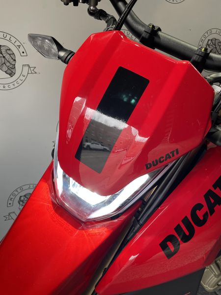 2025 Ducati HYPERMOTARD 698