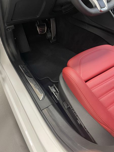 New 2025 Alfa Romeo Giulia AwdImage 6