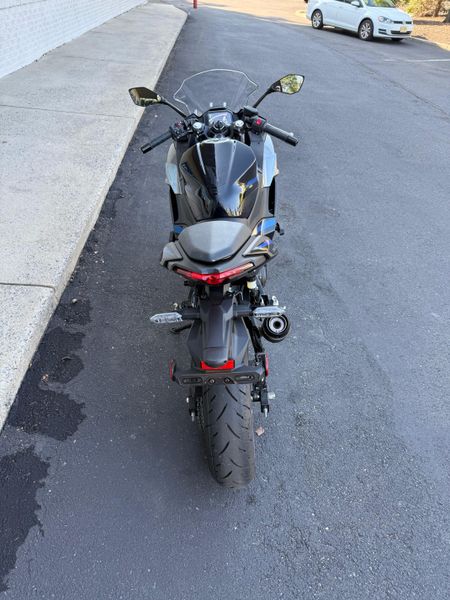 2025 Kawasaki NINJA 500 KRT EDITION SE ABSImage 4