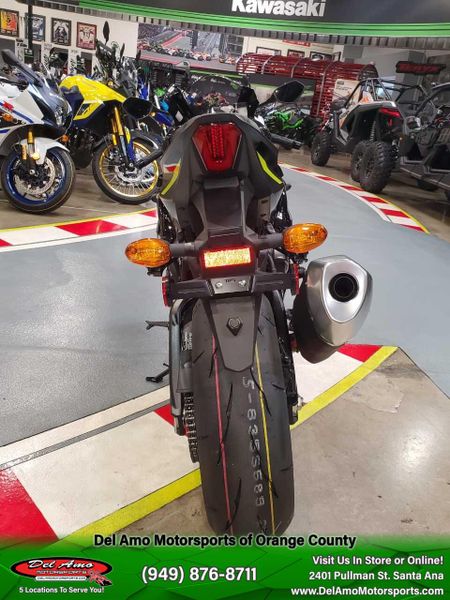 2023 Suzuki GSX-R1000R CA Image 4