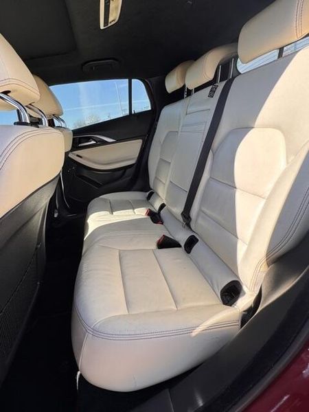 Used 2017 INFINITI QX30 PremiumImage 11