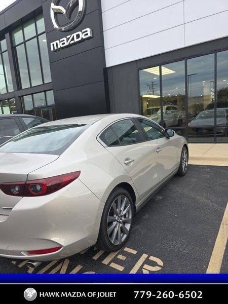 2025 Mazda Mazda3 Sedan 2.5 s Preferred photo 2