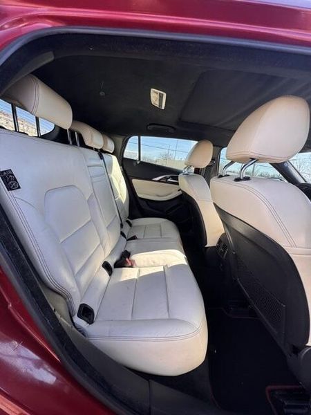 Used 2017 INFINITI QX30 PremiumImage 14