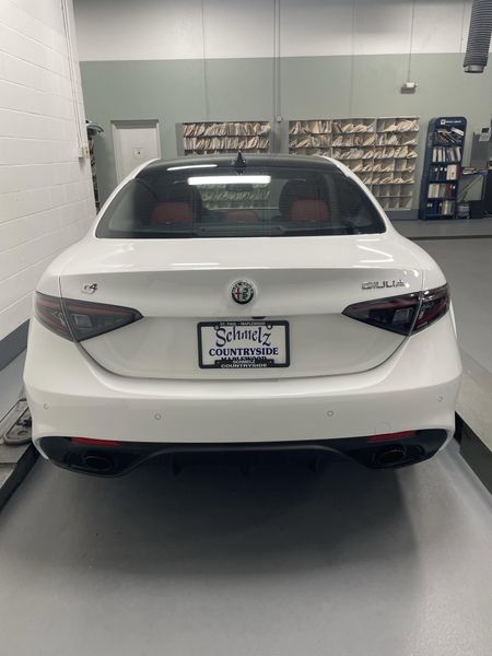 New 2025 Alfa Romeo Giulia AwdImage 3