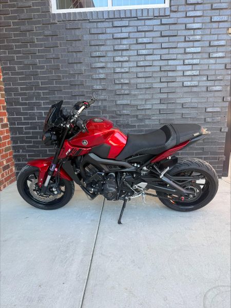 Used 2017 Yamaha FZ09 