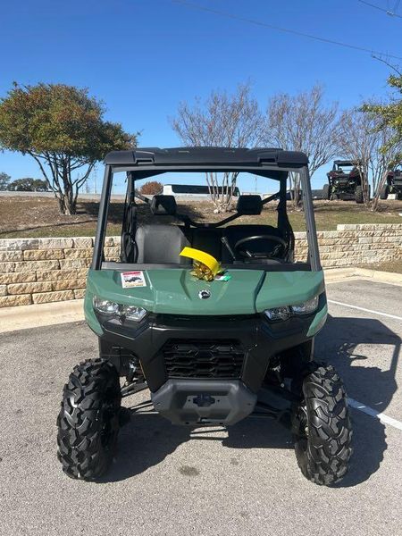 New 2025 Can-Am DEFENDER DPS HD10 Image 2