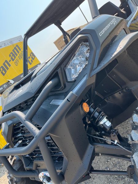 New 2026 Can-Am COMMANDER XT 700 Image 9