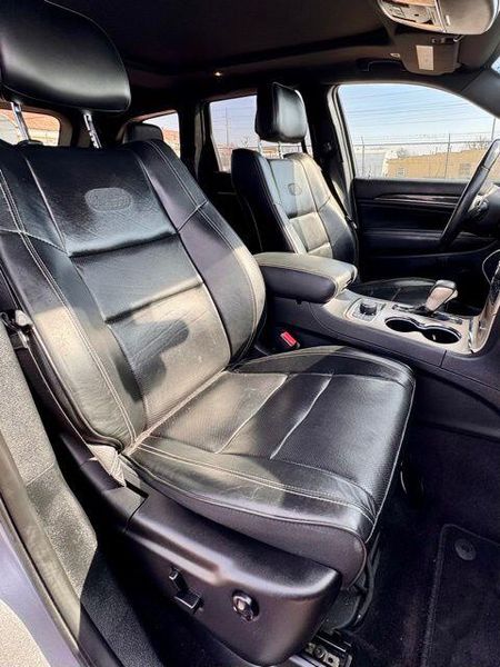 Used 2017 Jeep Grand Cherokee OverlandImage 15