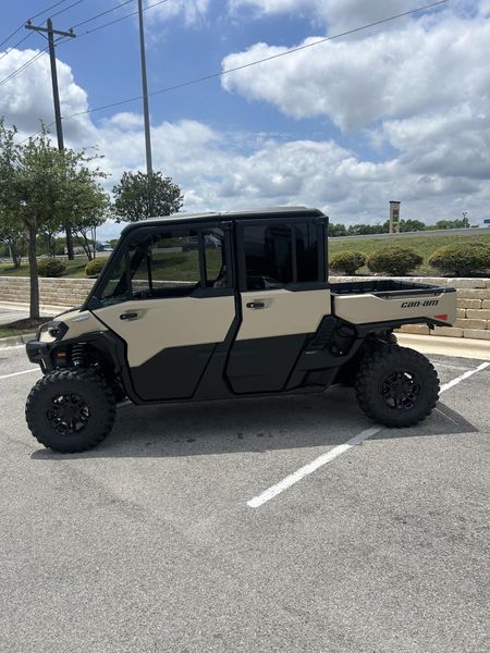 New 2026 Can-Am DEFENDER LIMITED HD11 Image 4