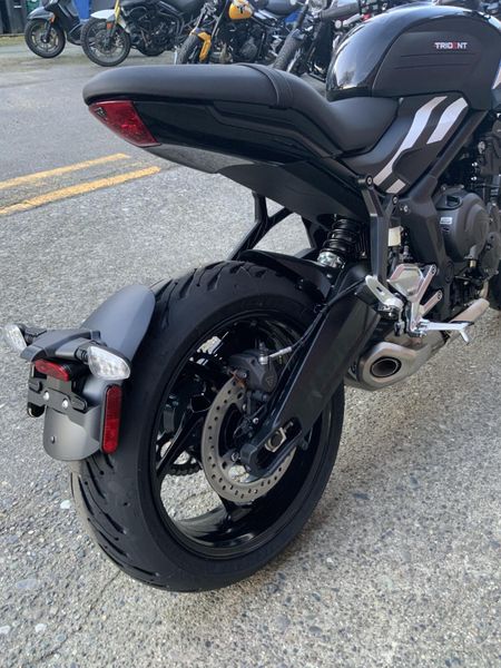2025 Triumph TRIDENT 660
