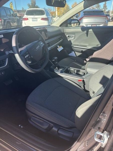 Used 2025 Kia K4 LXImage 8