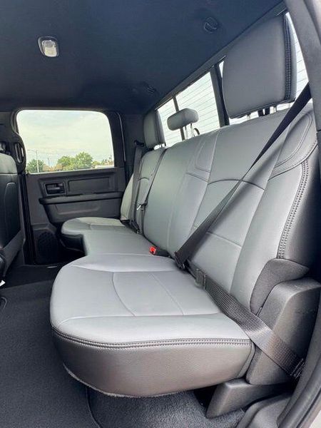 New 2027 RAM 3500 TradesmanImage 12