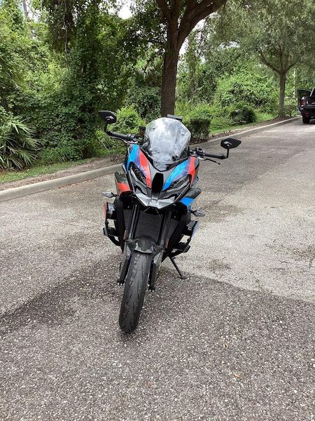 2025 BMW M 1000 XR 