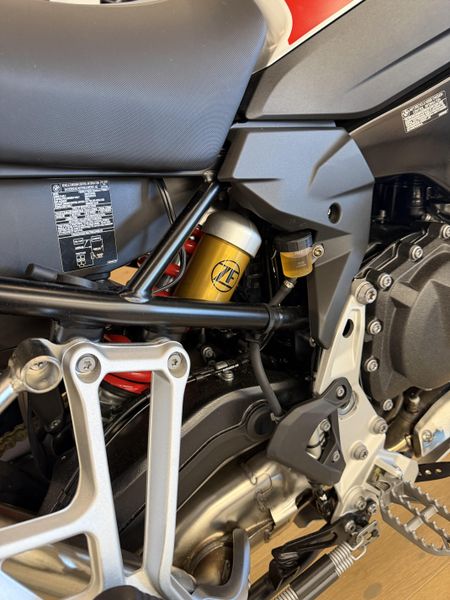 New 2025 BMW F 900 GS Adventure 