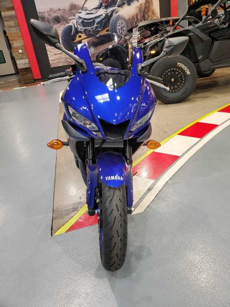 Used 2024 Yamaha YZF-R3 ABS Image 10