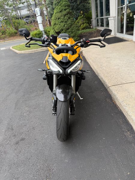 2024 Triumph Street Triple 765 RSImage 3