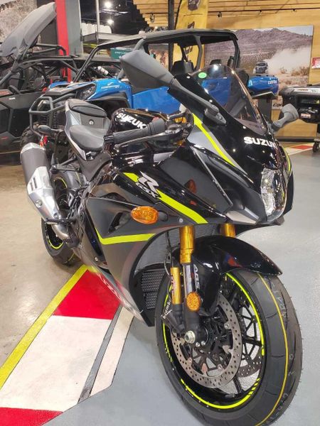 2023 Suzuki GSX-R1000R CA Image 11