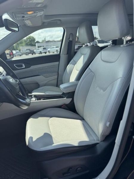 2022 Jeep Compass LatitudeImage 9