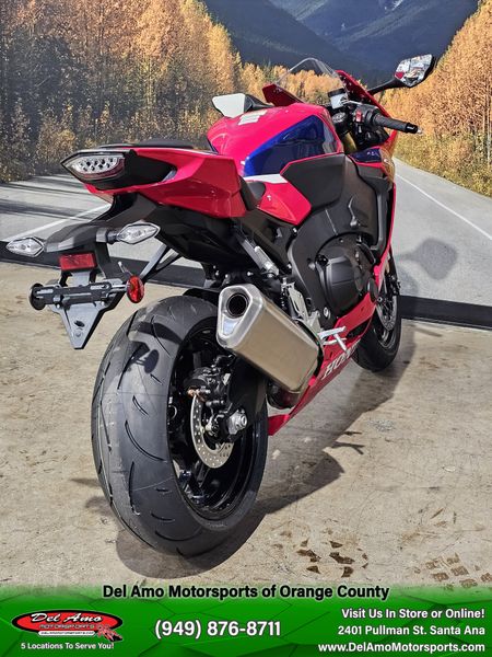 2024 Honda CBR1000RRImage 9