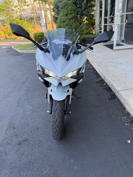 2025 Kawasaki Ninja 500Image 3