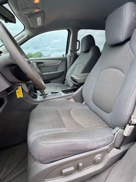 Used 2015 Chevrolet Traverse LSImage 10