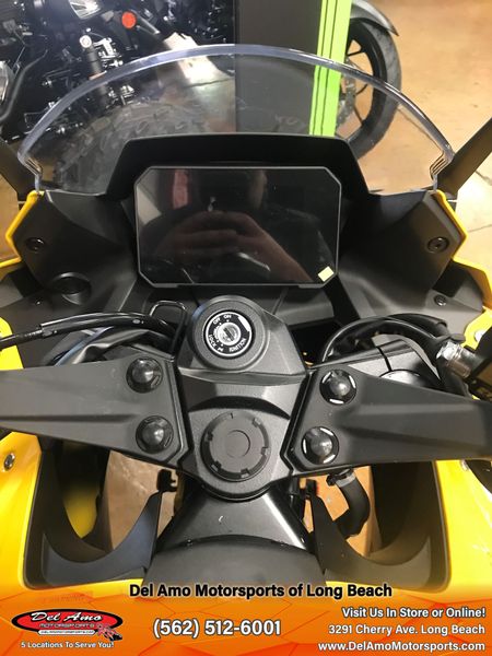 2025 Suzuki GSX-8R Image 8