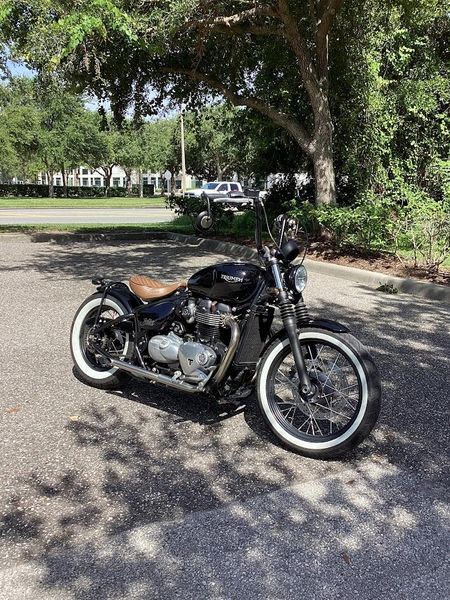 2018 Triumph Bonneville Bobber Base 