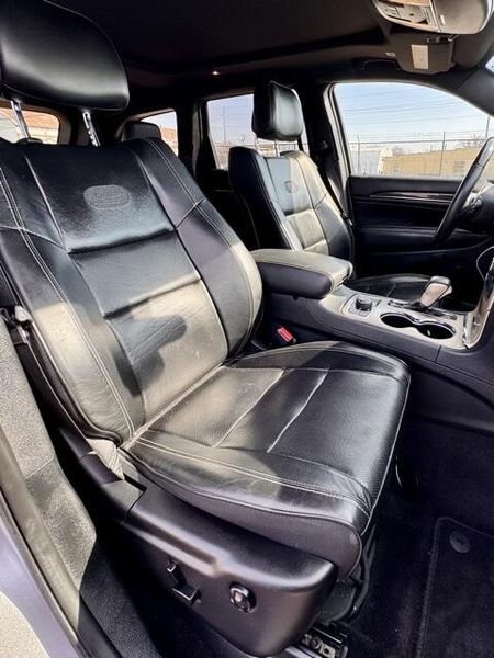 Used 2017 Jeep Grand Cherokee OverlandImage 15