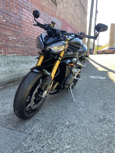 2027 Triumph SPEED TRIPLE 1200 RS