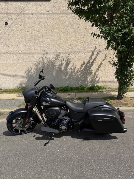 NEW 2025 INDIAN MOTORCYCLE SPRINGFIELD DARK HORSE Image 2