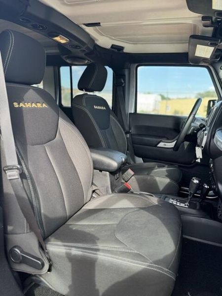 2014 Jeep Wrangler Unlimited SaharaImage 14