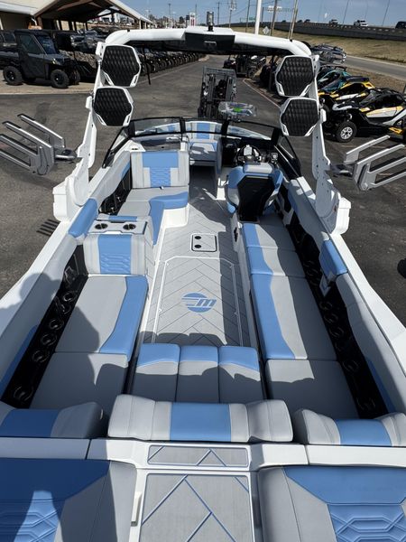 2025 MALIBU WAKESETTER 26 LSV Image 10