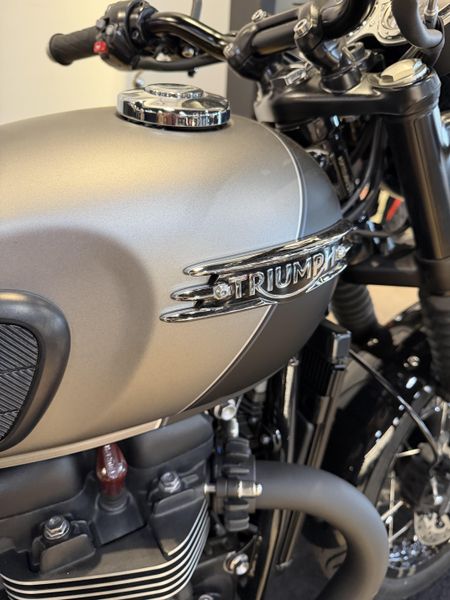 2026 Triumph Bonneville T120 Black
