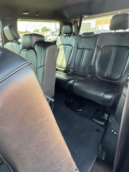 2022 Jeep Wagoneer Series IIIImage 12