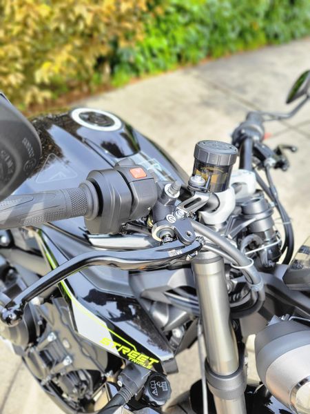 2025 Triumph STREET TRIPLE 765 RS 