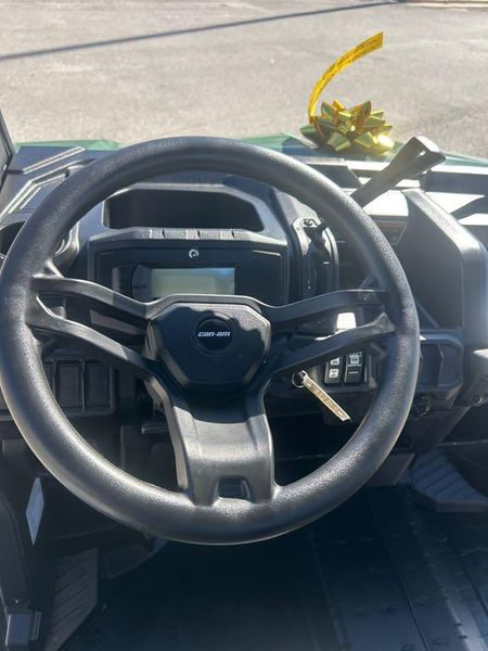 New 2025 Can-Am DEFENDER DPS HD10 Image 13