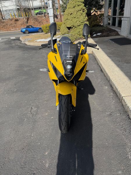 2024 Suzuki GSX-8RImage 3