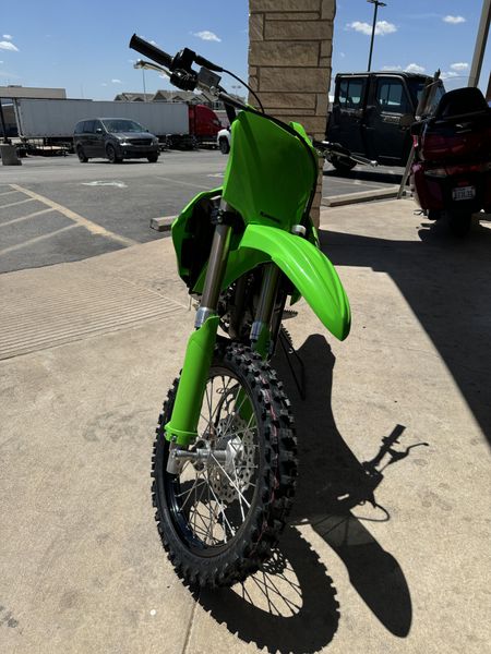 2025 Kawasaki KX 85 LIME GREENImage 7