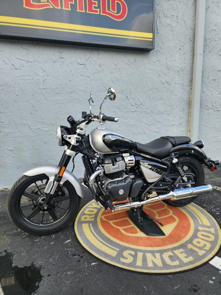 New 2024 Royal Enfield SUPER METEOR Image 10