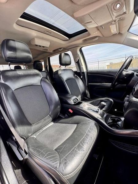 Used 2020 Dodge Journey CrossroadImage 11