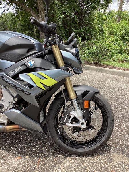 2024 BMW S 1000 R