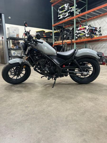 New 2026 Honda REBEL 300 ECLUTCH Image 6