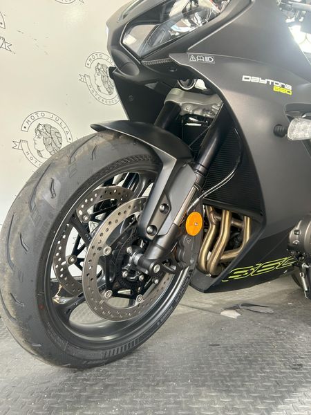 2025 Triumph DAYTONA 660