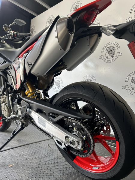 2025 Ducati HYPERMOTARD 698 RVE