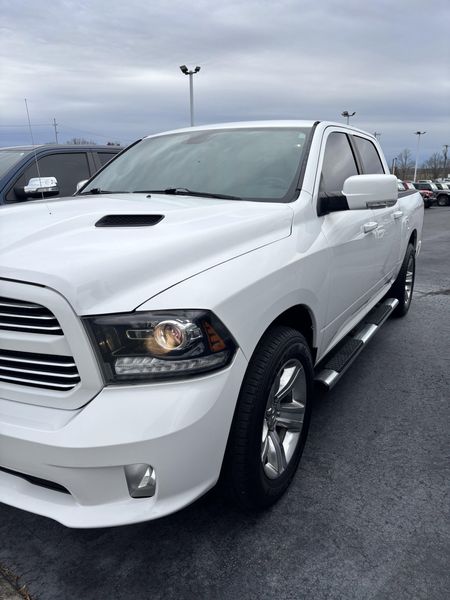 2013 Ram 1500 Sport photo 4