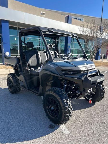 New 2026 Can-Am DEFENDER XT HD11 Image 1