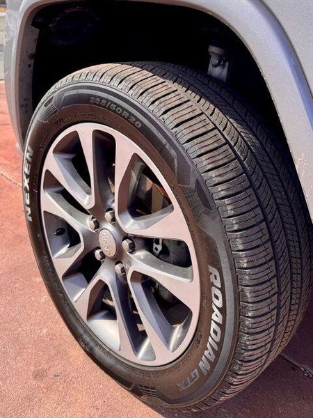 Used 2017 Jeep Grand Cherokee OverlandImage 20