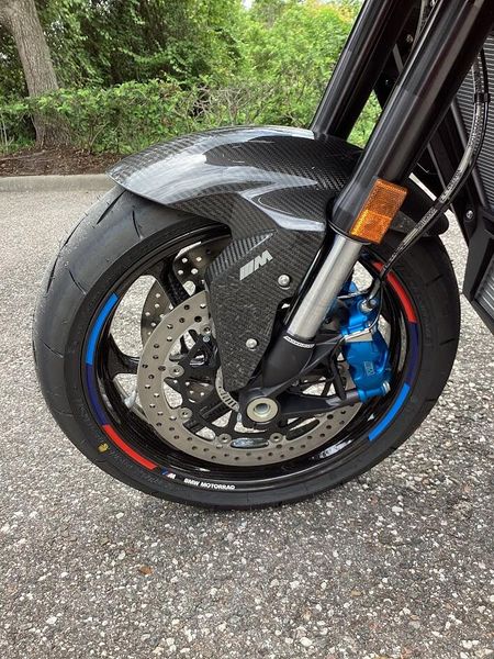 2025 BMW M 1000 XR 